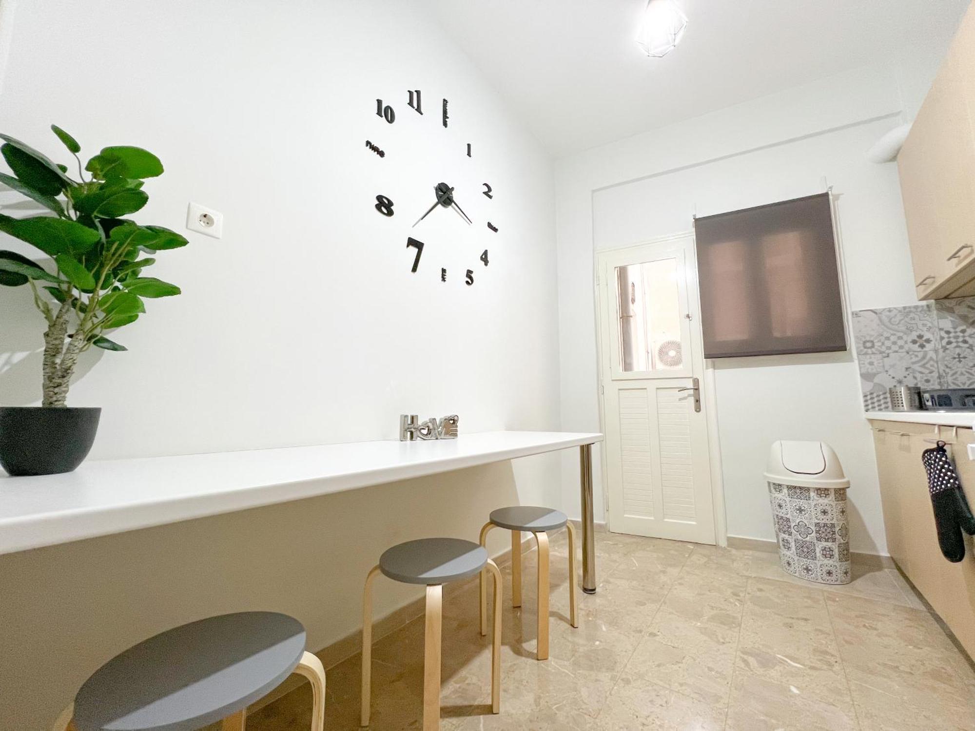 3 Bedroom Apartment Athens - Koukaki Экстерьер фото